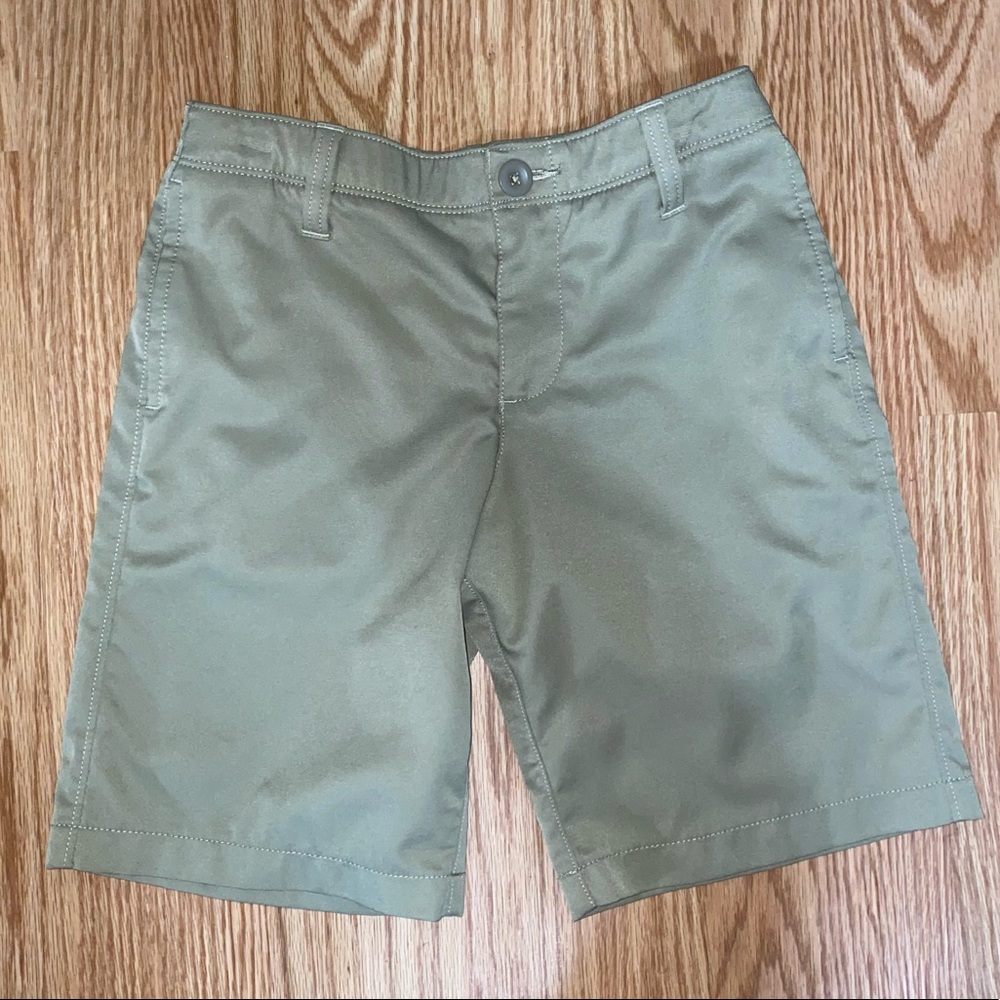 Boys Under Armour shorts